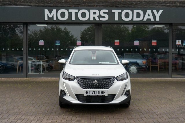Peugeot 2008 2020 1.2 Puretech Allure Premium Suv Ea White #5