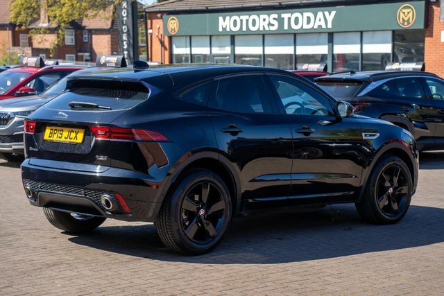 Jaguar E-Pace 2019 2.0 D180 R-dynamic Se Suv Awd Black #3