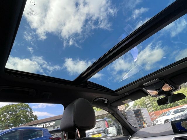 BMW 5 Series 2020 2.0 520D M Sport Touring Xdri Blue #3
