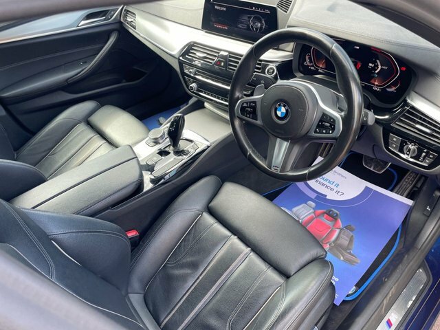 BMW 5 Series 2020 2.0 520D M Sport Touring Xdri Blue #2
