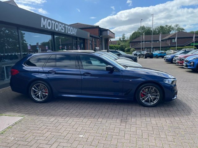 BMW 5 Series 2020 2.0 520D M Sport Touring Xdri Blue #4