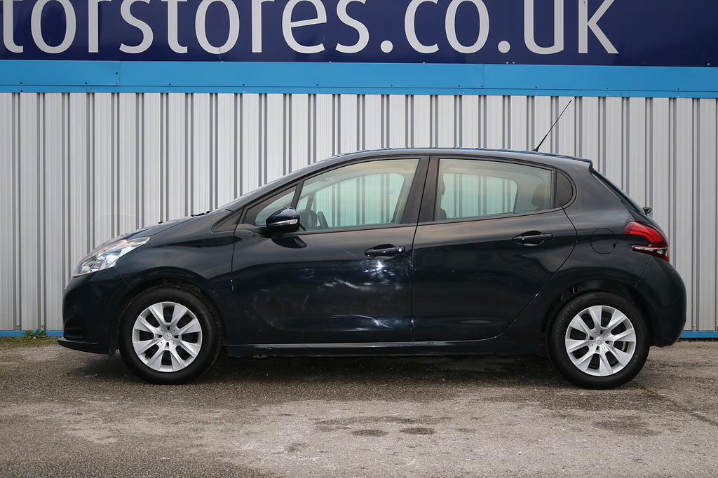 Peugeot 208 Bluehdi Access CX66BGO Grey #5