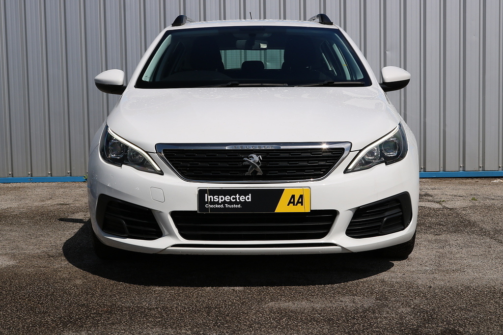 Peugeot 308 Bluehdi Access YJ67ECE White #2