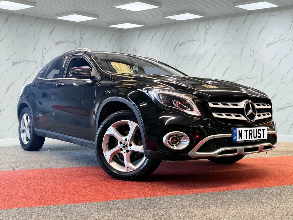 Mercedes-Benz GLA Class 1.6L Se FX68VTY Black #2