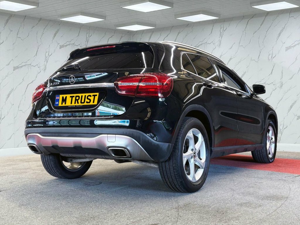 Mercedes-Benz GLA Class 1.6L Se FX68VTY Black #6