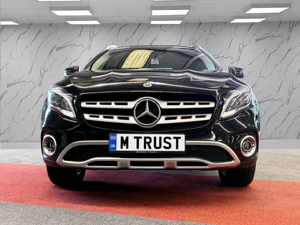 Mercedes-Benz GLA Class 1.6L Se FX68VTY Black #3