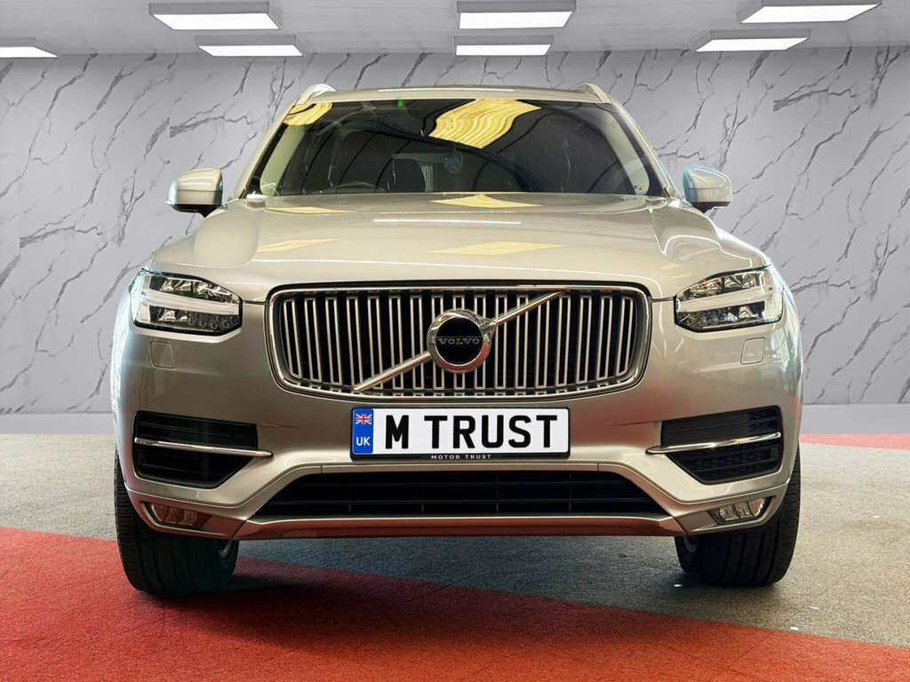 Volvo XC90 2L Inscription KY66ZJU Silver #2