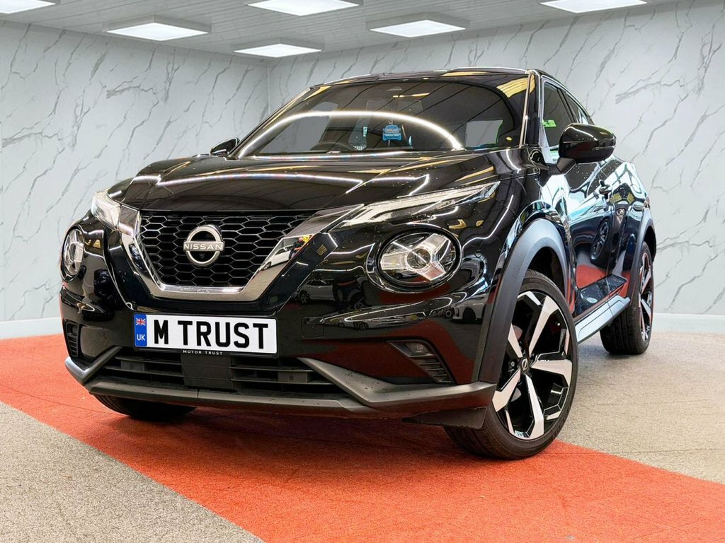Nissan Juke 1L Tekna LN73OLX Black #2