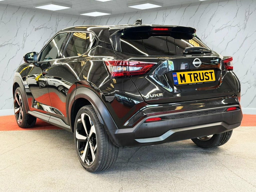 Nissan Juke 1L Tekna LN73OLX Black #4