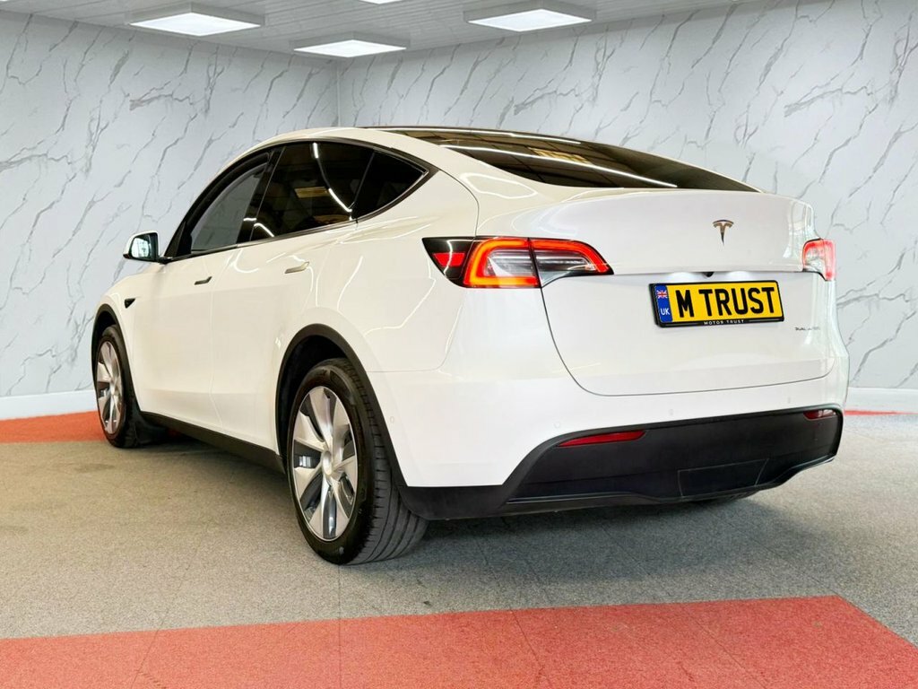 Tesla Model Y Suv AF72TNJ White #5