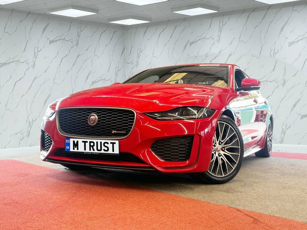 Jaguar XE 2L R-dynamic S SP69TFN Red #5