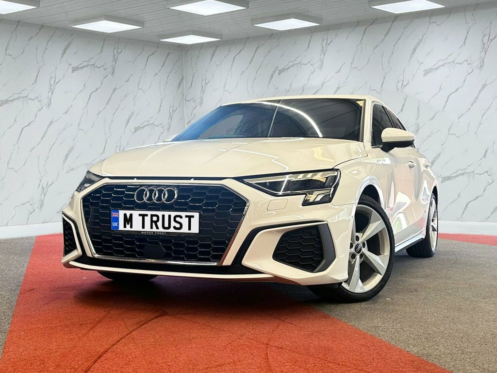Audi A3 1L S Line DE22PSZ White #4