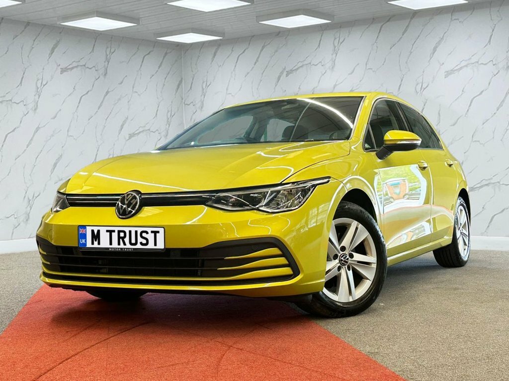 Volkswagen Golf 1L Life PN70VUF Yellow #4