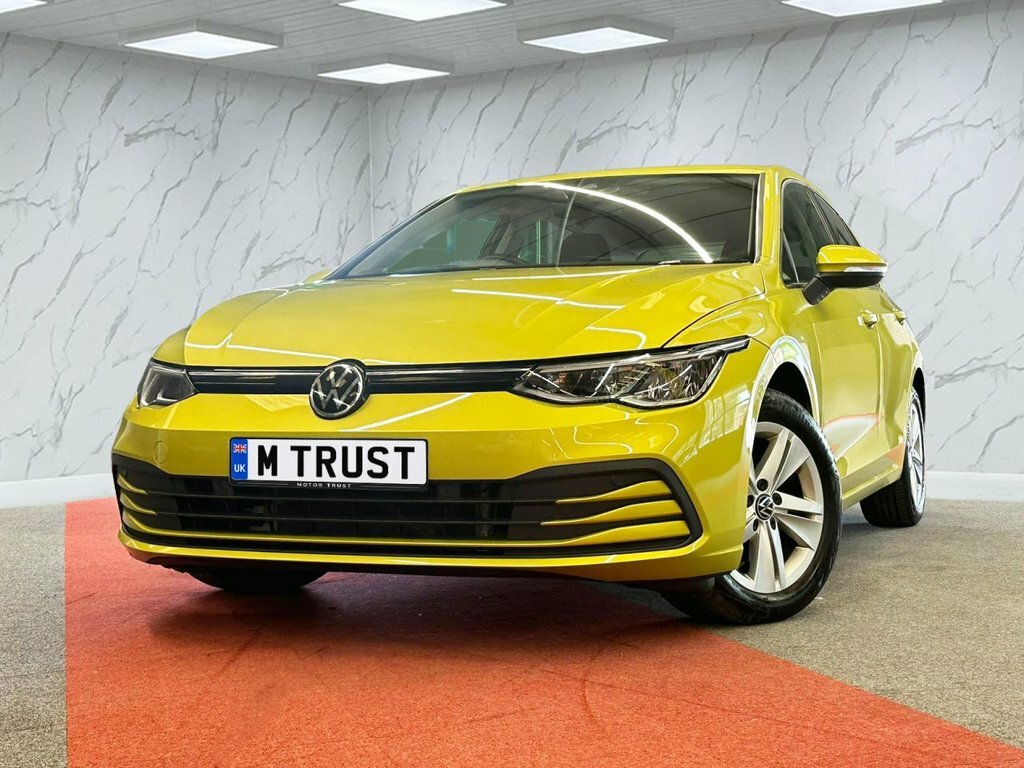 Volkswagen Golf 1L Life PN70VUF Yellow #3