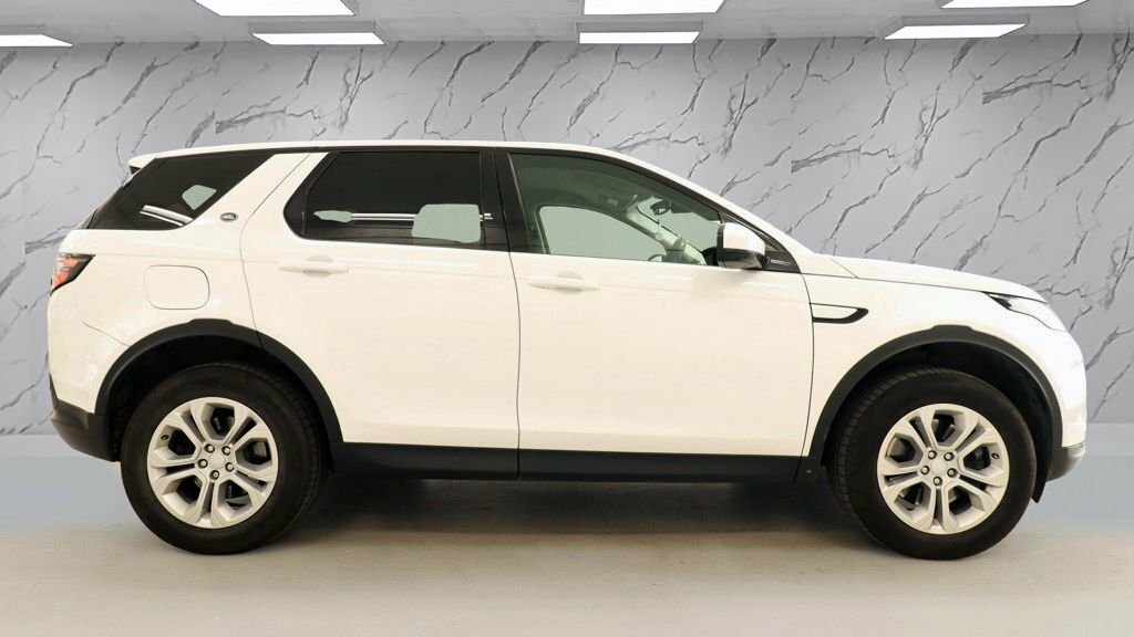 Land Rover Discovery Sport 2L S YO69XLH White #6