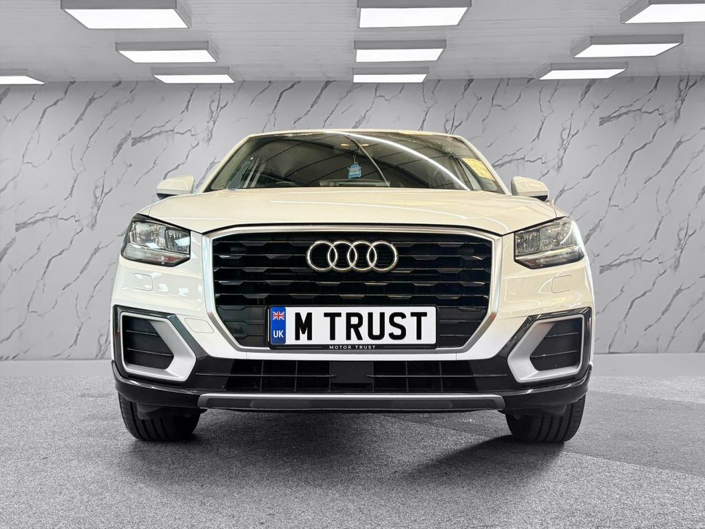 Audi Q2 1L Sport KY19KVH White #3