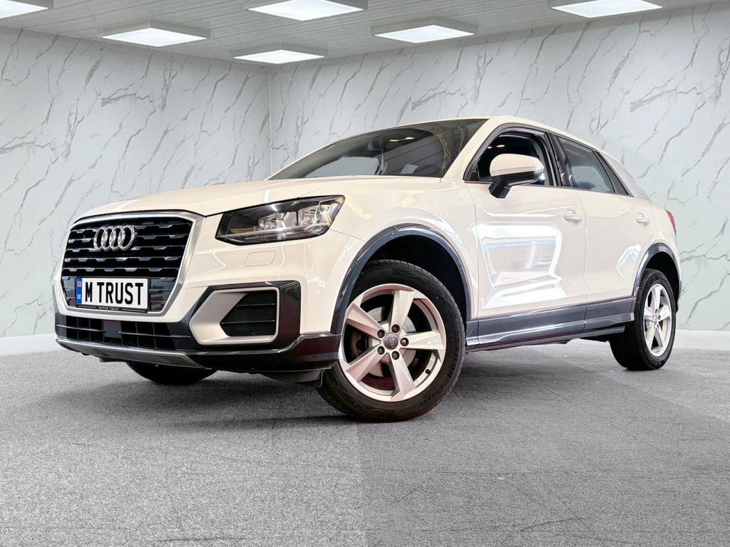 Audi Q2 1L Sport KY19KVH White #4