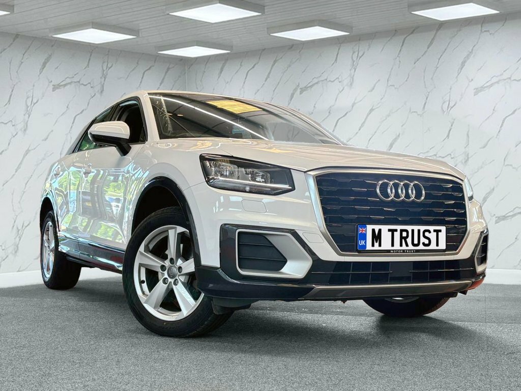 Audi Q2 1L Sport KY19KVH White #2