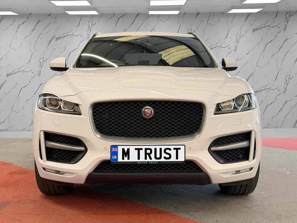 Jaguar F-Pace 2L R-sport NG19PZF White #3