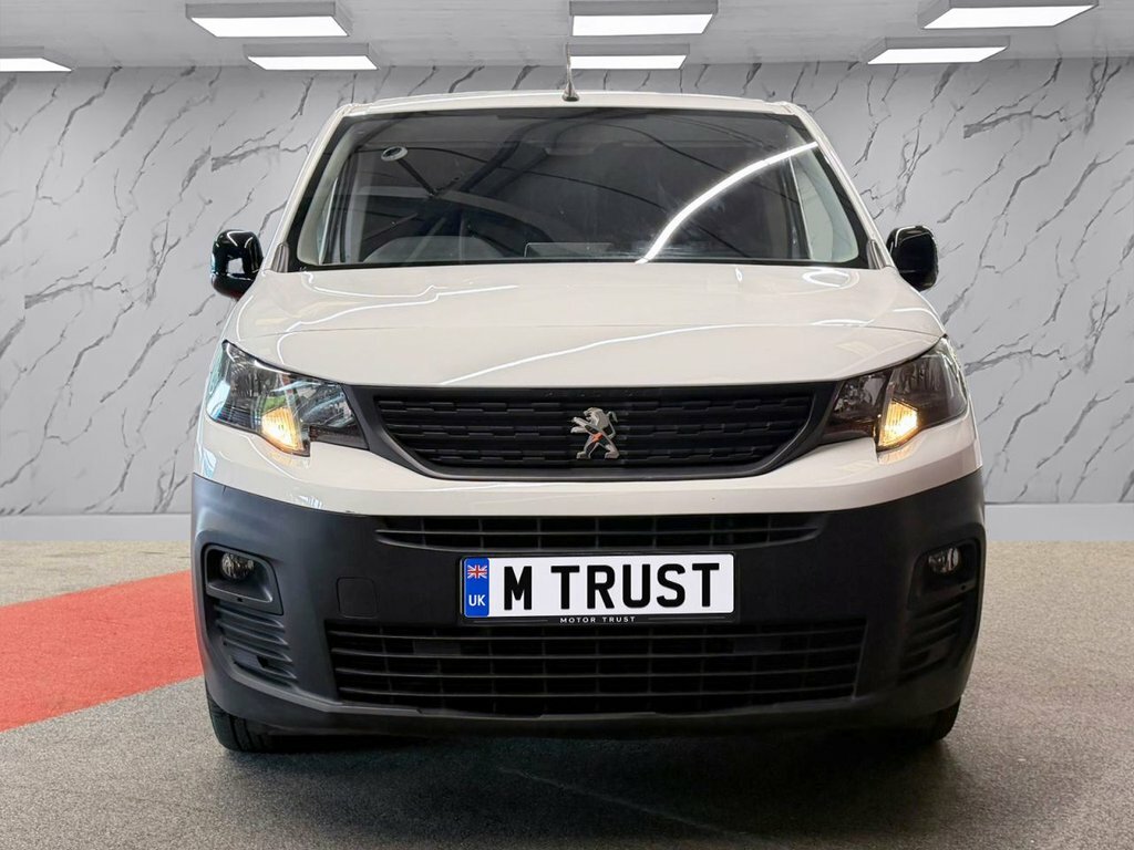 Peugeot Partner 1.5L Professional Premium VU22ORC White #2
