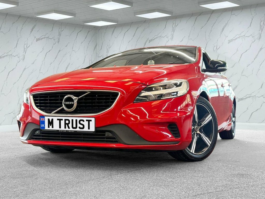 Volvo V40 2L R-design Nav Plus Red #4