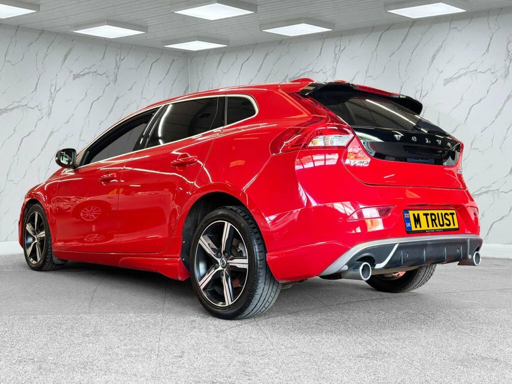 Volvo V40 2L R-design Nav Plus Red #6