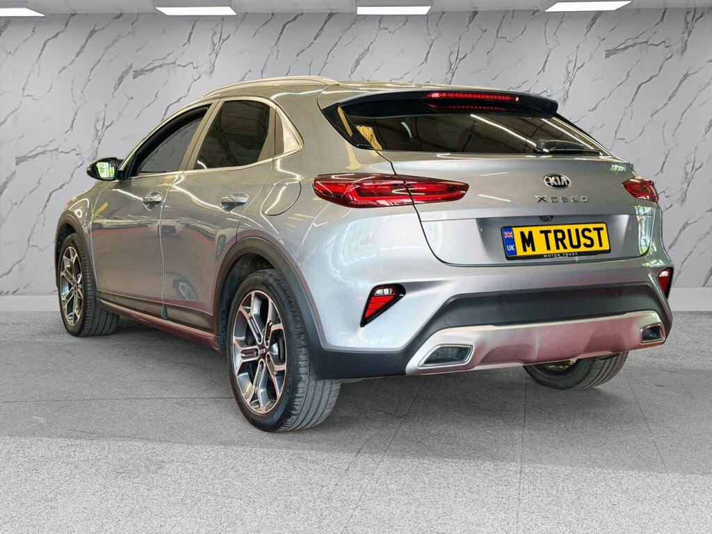 Kia Xceed 1L 3 Silver #5