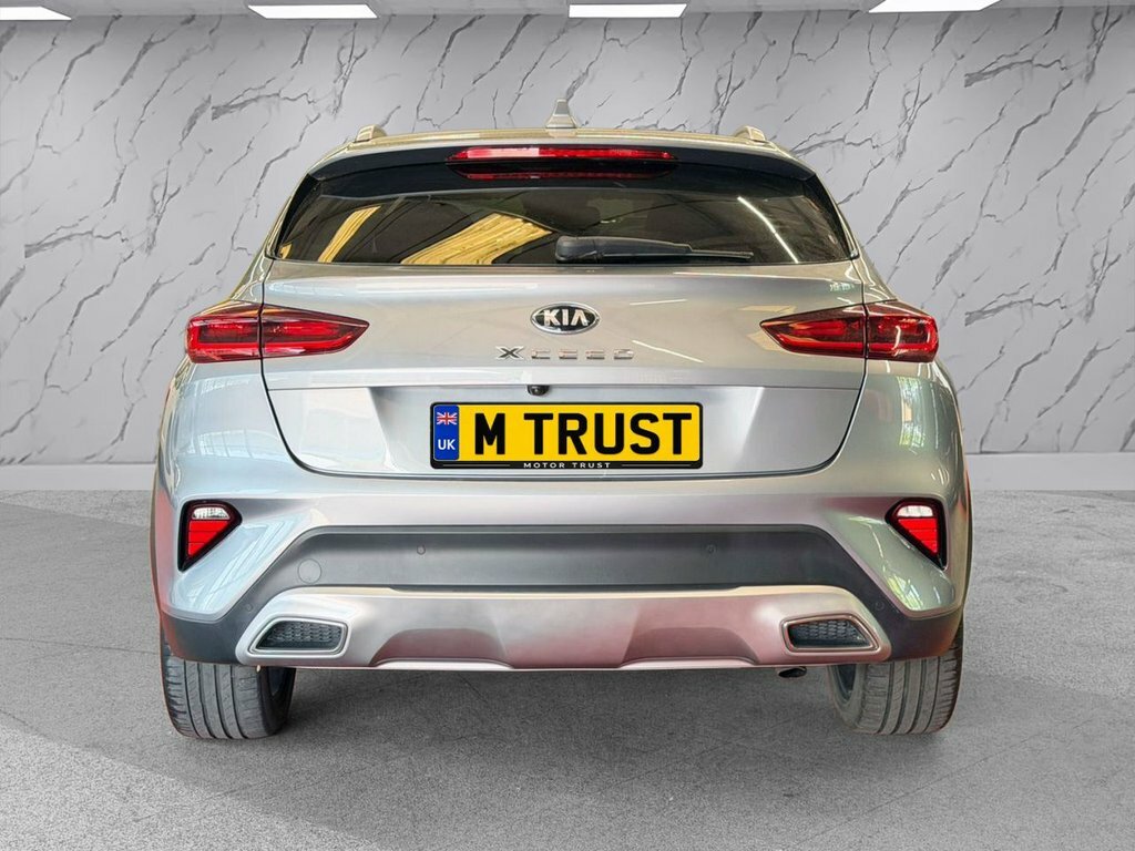 Kia Xceed 1L 3 Silver #6
