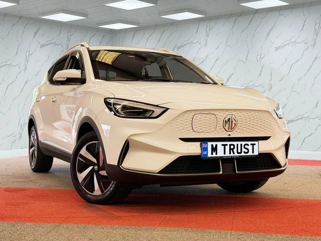 MG ZS Suv White