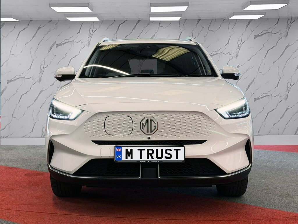MG ZS Suv YH73PWX White #2