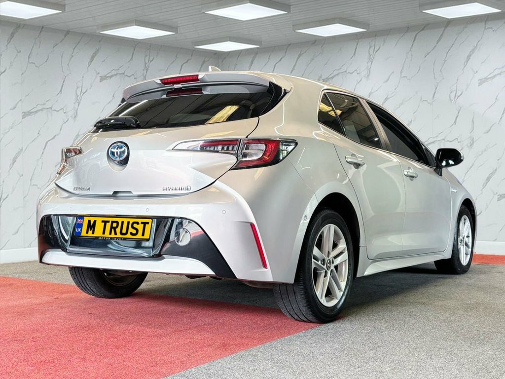 Toyota Corolla 1.8L Icon Tech WR19FHH Silver #5