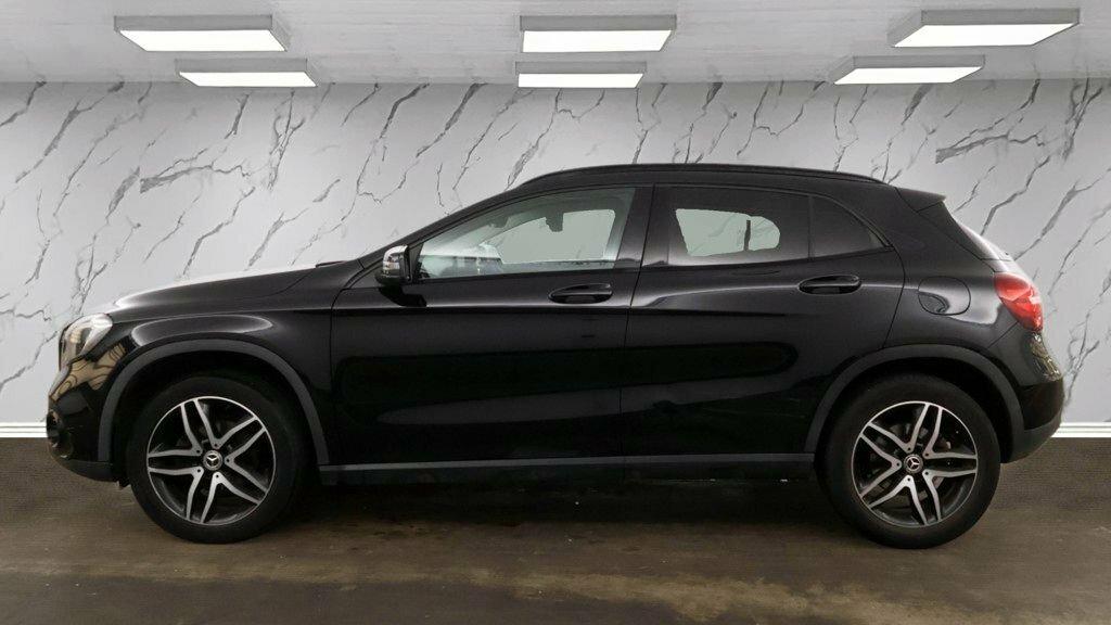 Mercedes-Benz GLA Class 1.6L Urban Edition LM19NTT Black #5