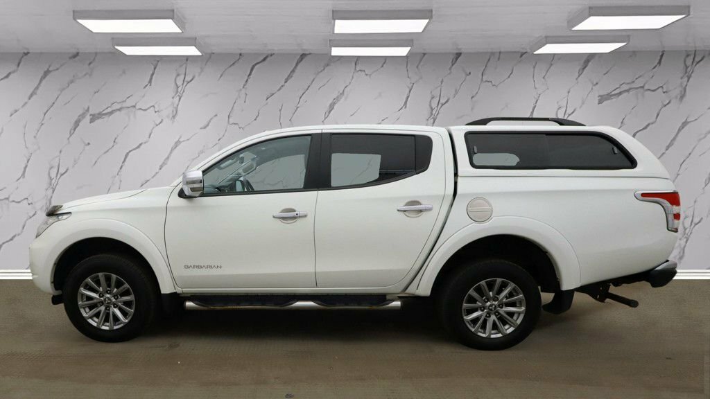 Mitsubishi L200 2.4L Dc Barbarian White #6