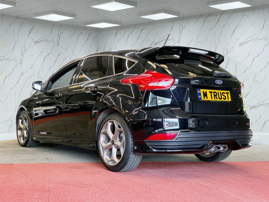 Ford Focus 2L St-2 Black #5