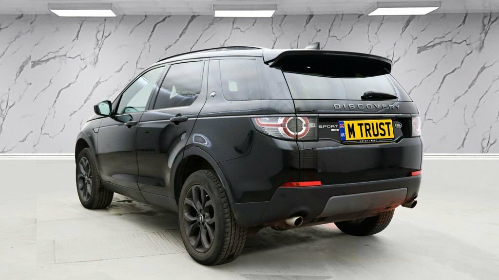 Land Rover Discovery Sport 2L Landmark MV19LVX Black #3