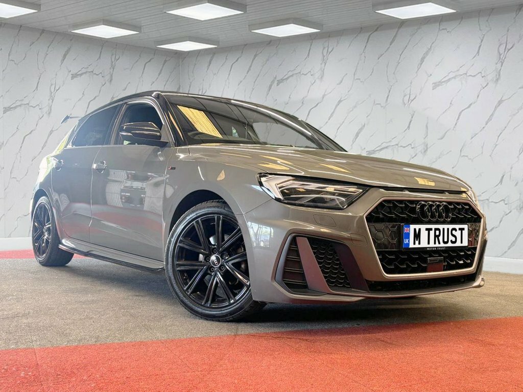 Audi A1 1L S Line CJ22OJP Grey #2