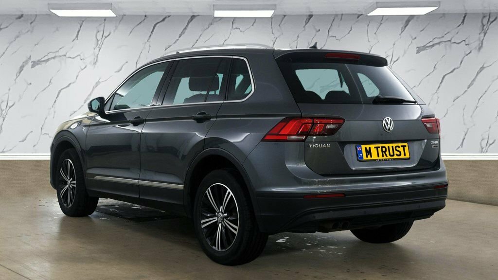 Volkswagen Tiguan 2L Se Navigation VX17YDD Grey #3
