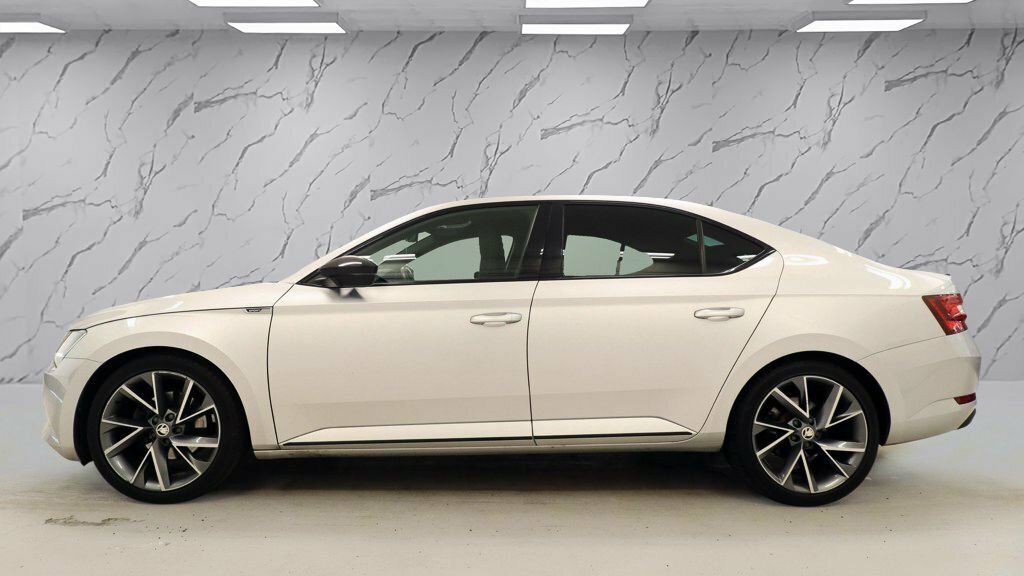 Skoda Superb 1.5L Sportline Silver #6