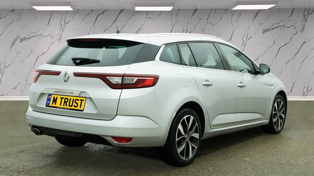 Renault Megane 1.5L Iconic Silver #4