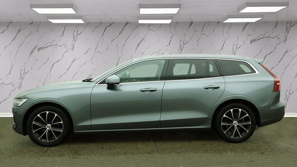 Volvo V60 2L Momentum YW19CZF Grey #6
