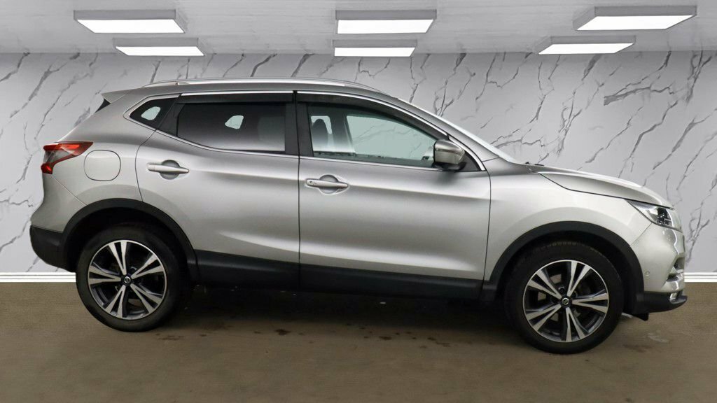 Nissan Qashqai 1.5L N-connecta Silver #5