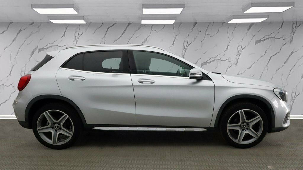 Mercedes-Benz GLA Class 1.6L Amg Line Silver #5