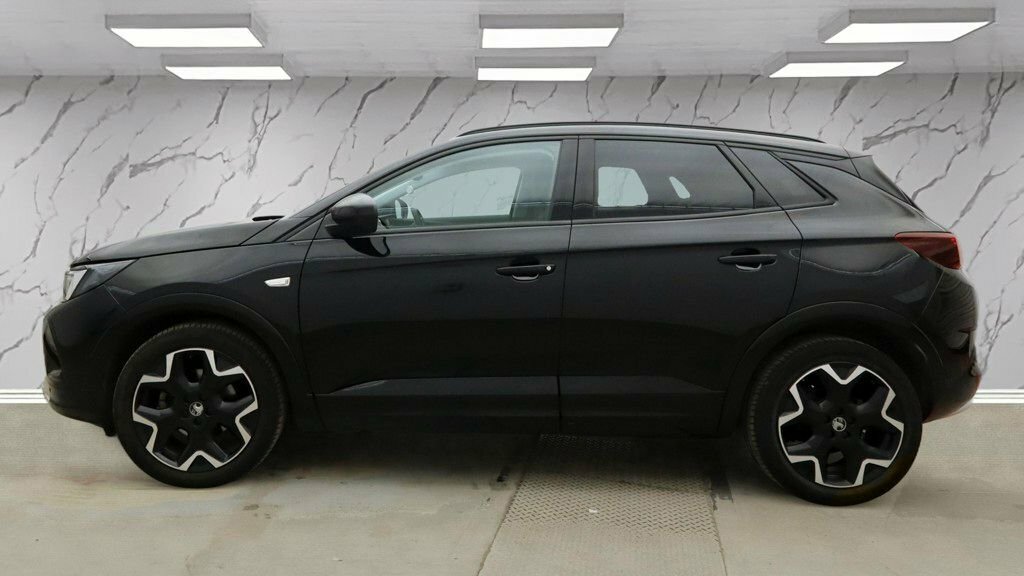 Vauxhall Grandland 1.2L Ultimate DL24TZM Black #6