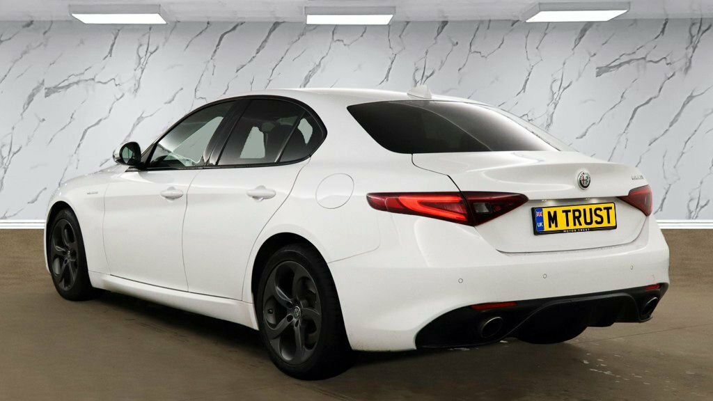 Alfa Romeo Giulia 2L Veloce YN69GJE White #3
