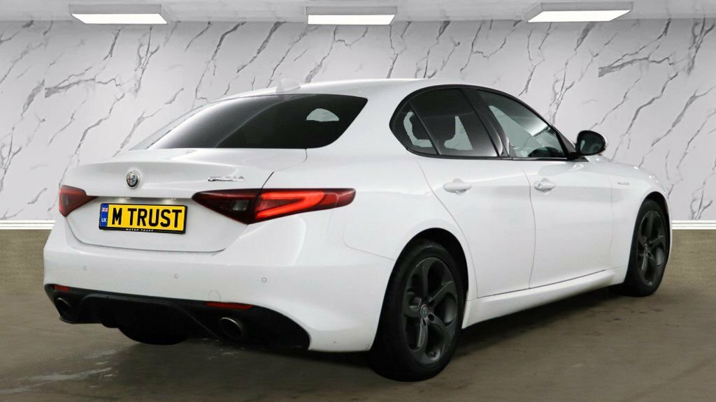 Alfa Romeo Giulia 2L Veloce YN69GJE White #4