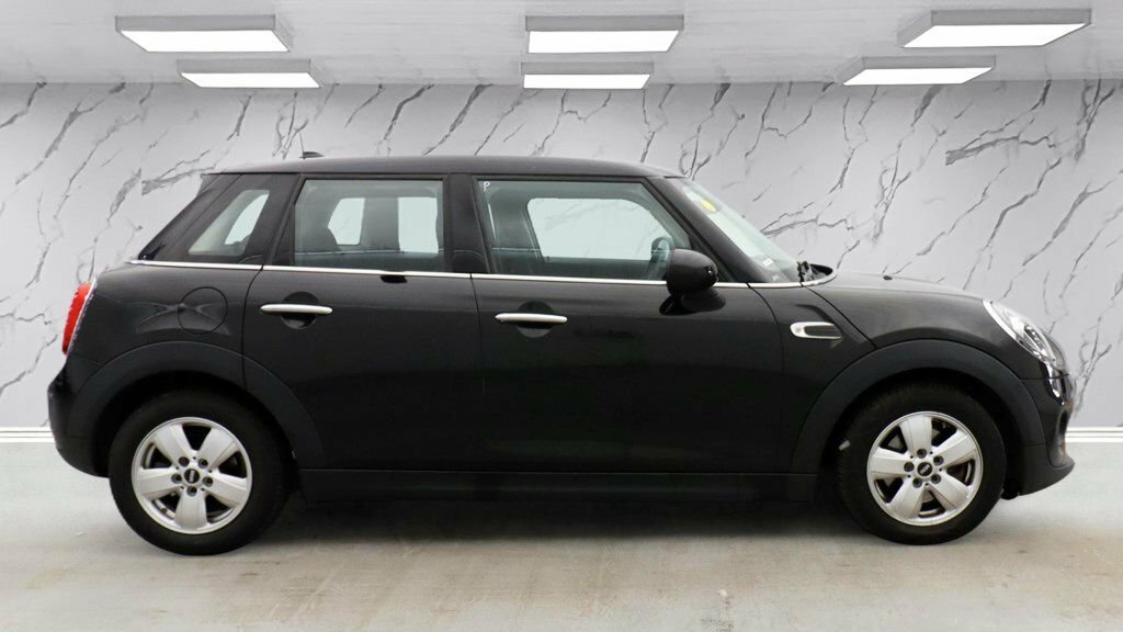 Mini Hatch 1.5L Cooper Classic PN19WBJ Black #5