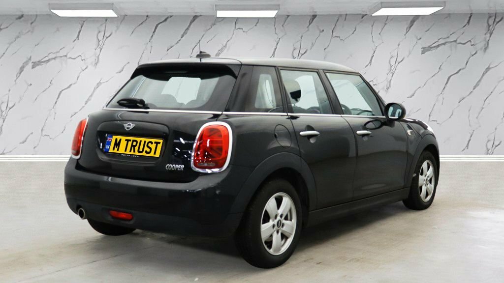 Mini Hatch 1.5L Cooper Classic PN19WBJ Black #4
