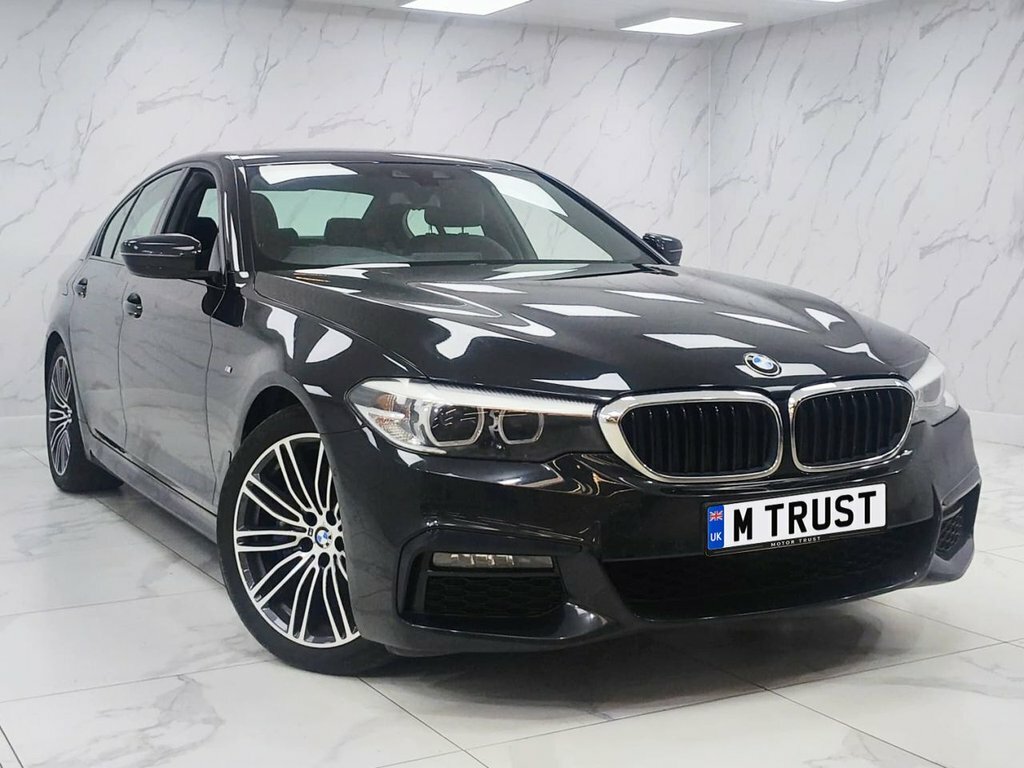 BMW 5 Series 3L M Sport DG20YSH Black #4