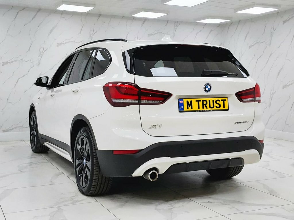 BMW X1 1.5L Sport White #6