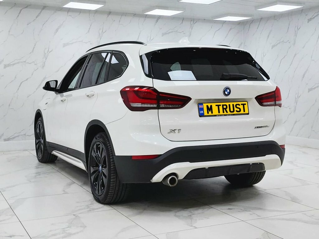 BMW X1 1.5L Sport White #5